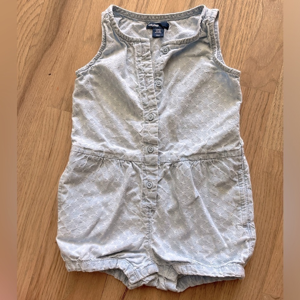 | Baby GAP | Denim Romper Sz 18-24 months Buttons and snaps